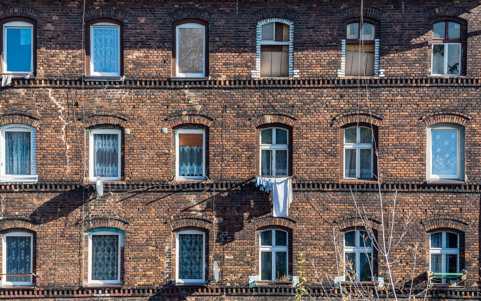Z roku na rok rośnie zadłużenie najemców lokali komunalnych