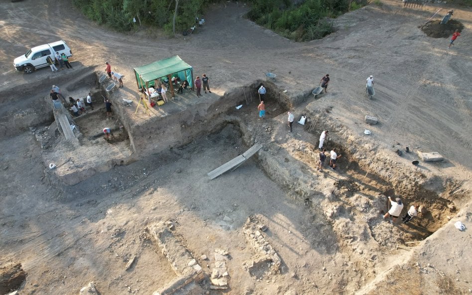 Polscy archeolodzy odkryli pozostałości monumentalnej rezydencji w rzymskiej twierdzy Novae