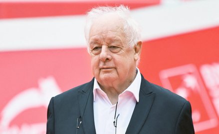 Jim Sheriden (1949) jest reżyserem m. in. filmów „Moja lewa stopa”, „W imię ojca” i „Bokser”. Wykreo