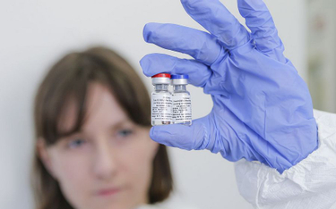 „Lancet”: Rosyjska szczepionka bezpieczna, ale jest dużo „ale”