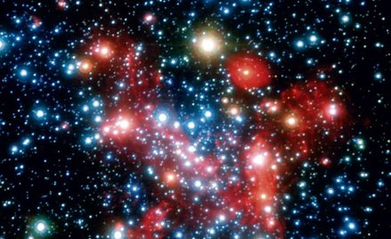 Centrum Galaktyki obserwowane w bliskiej podczerwieni przez jeden z instrumentów Bardzo Wielkiego Te