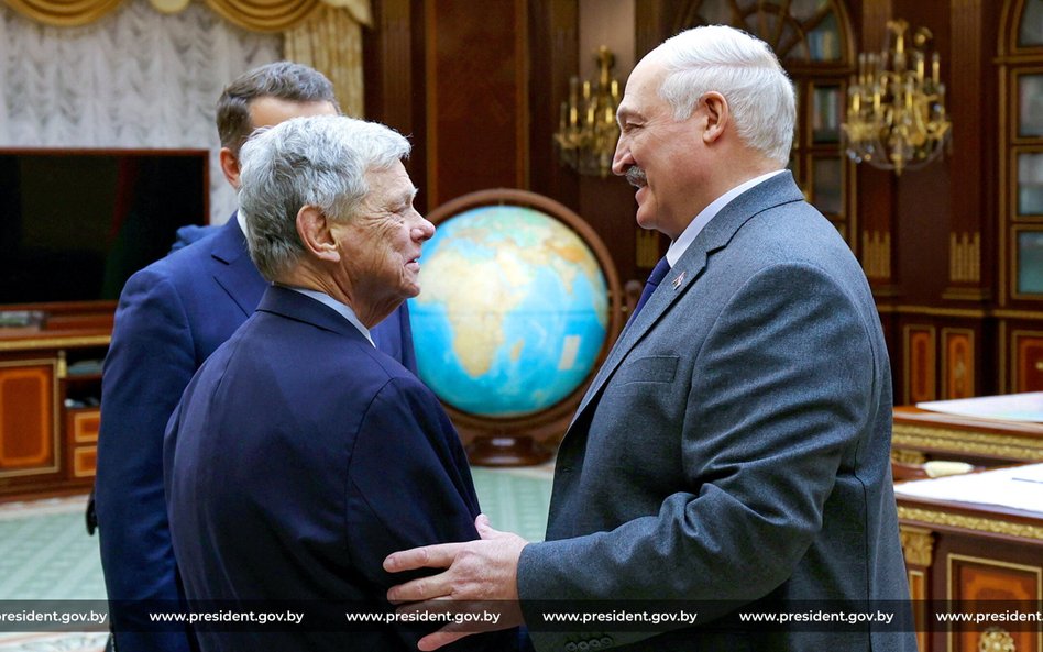 Wysłannik USA John Coale i Aleksander Łukaszenko, 12 grudnia, Mińsk