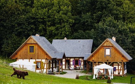 Domki dla gości Lawendowej Osady (fot. Konrad Królikowski)