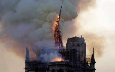 Emmanuel Macron obiecał, że Notre Dame zostanie odbudowana w ciągu pięciu lat, do kwietnia 2024. A w