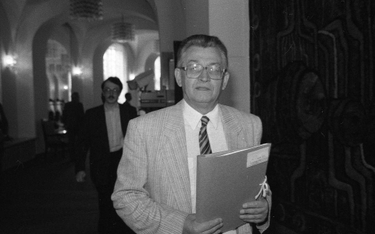 Leszek Moczulski (na zdj. w Sejmie w 1992 roku) był wśród założycieli ROPCiO