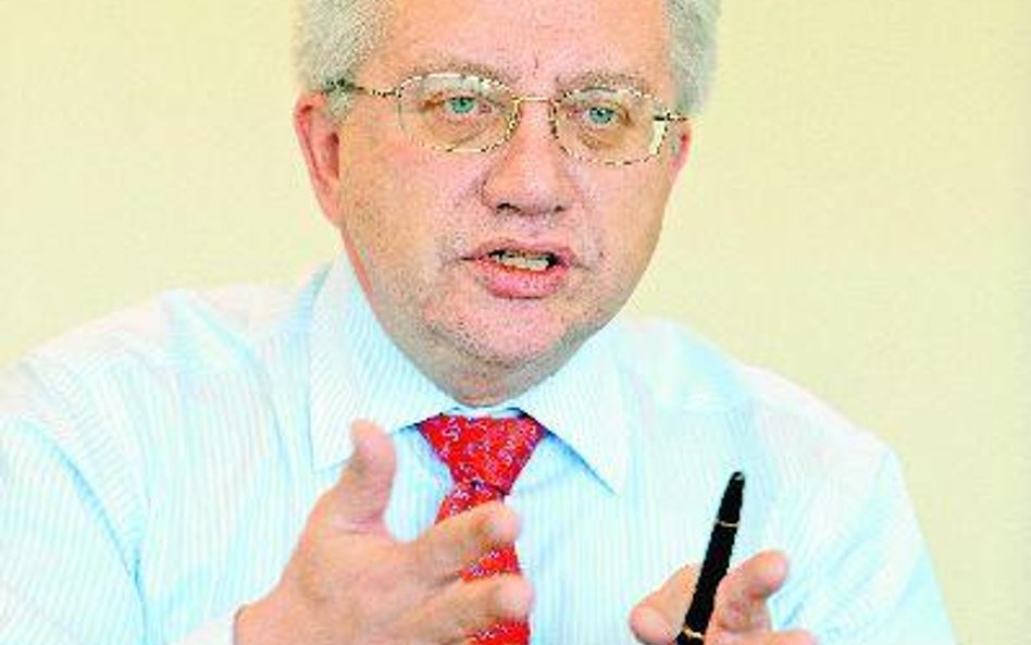 Kierowane przez Jerzego Pruskiego (u góry) PKO BP straciło kilkaset milionów złotych na inwestycji n