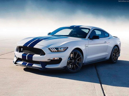 Najnowsza generacja w wersji Shelby GT350 – siła i moc.