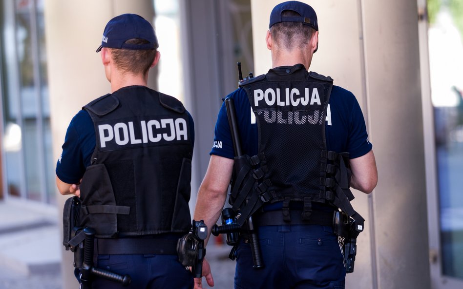 Policja ma być bardziej czujna w internecie