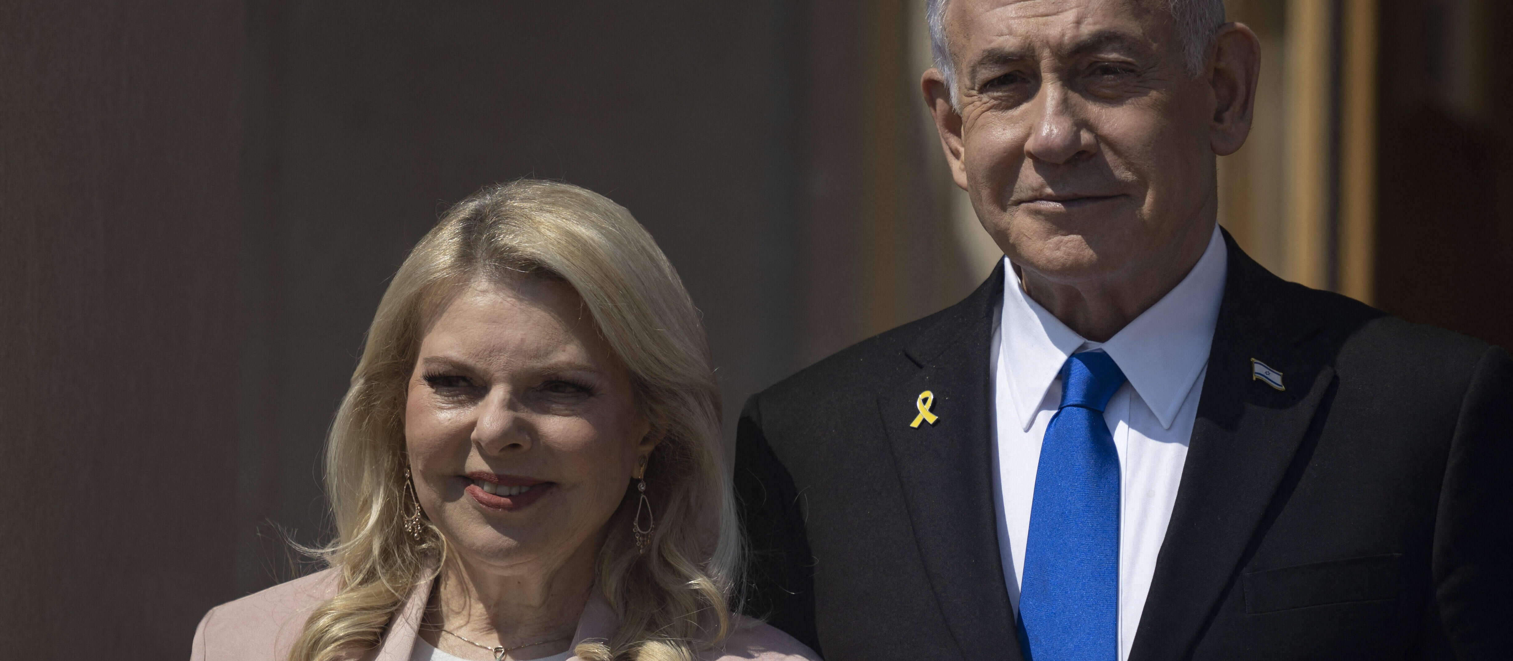 Afera o oficjalne zdjęcia małżonki Beniamina Netanjahu. „Coś jest na nich nie tak”