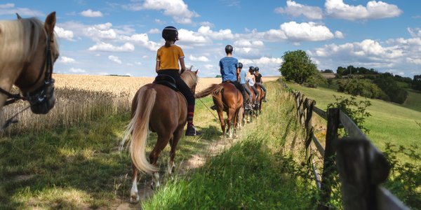 Young Poles Sacrifice Hobbies Amid Rising Costs, Study Finds