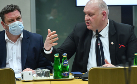 Wiceminister sprawiedliwości Michał Wójcik (L) i prokurator krajowy i pierwszy zastępca prokuratora 