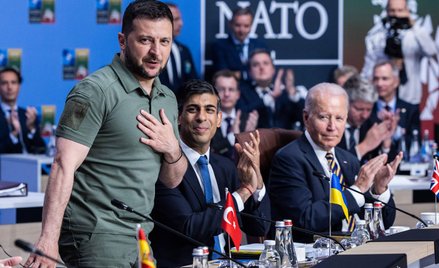 Prezydent Ukrainy Wołodymyr Zełenski, premier Wielkiej Brytanii Rishi Sunak i prezydent USA Joe Bide