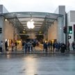Przed otwarcie sklepów ustawialy się kolejki zainteresowanych kupnem kolejnych modeli iPhone'a. Czy 