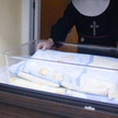 Okna życia ważniejsze niż nazwisko matki