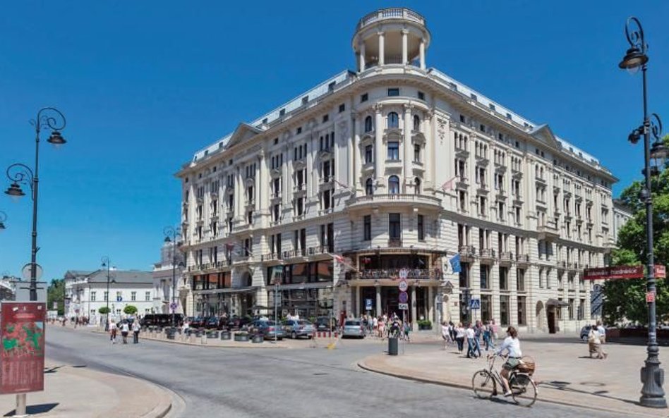 Krakowskie Przedmieście to jedno z bardziej reprezentacyjnych miejsc w stolicy.