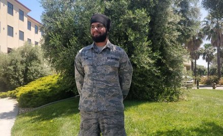 Pierwszy lotnik USA może zachować brodę i nosić turban