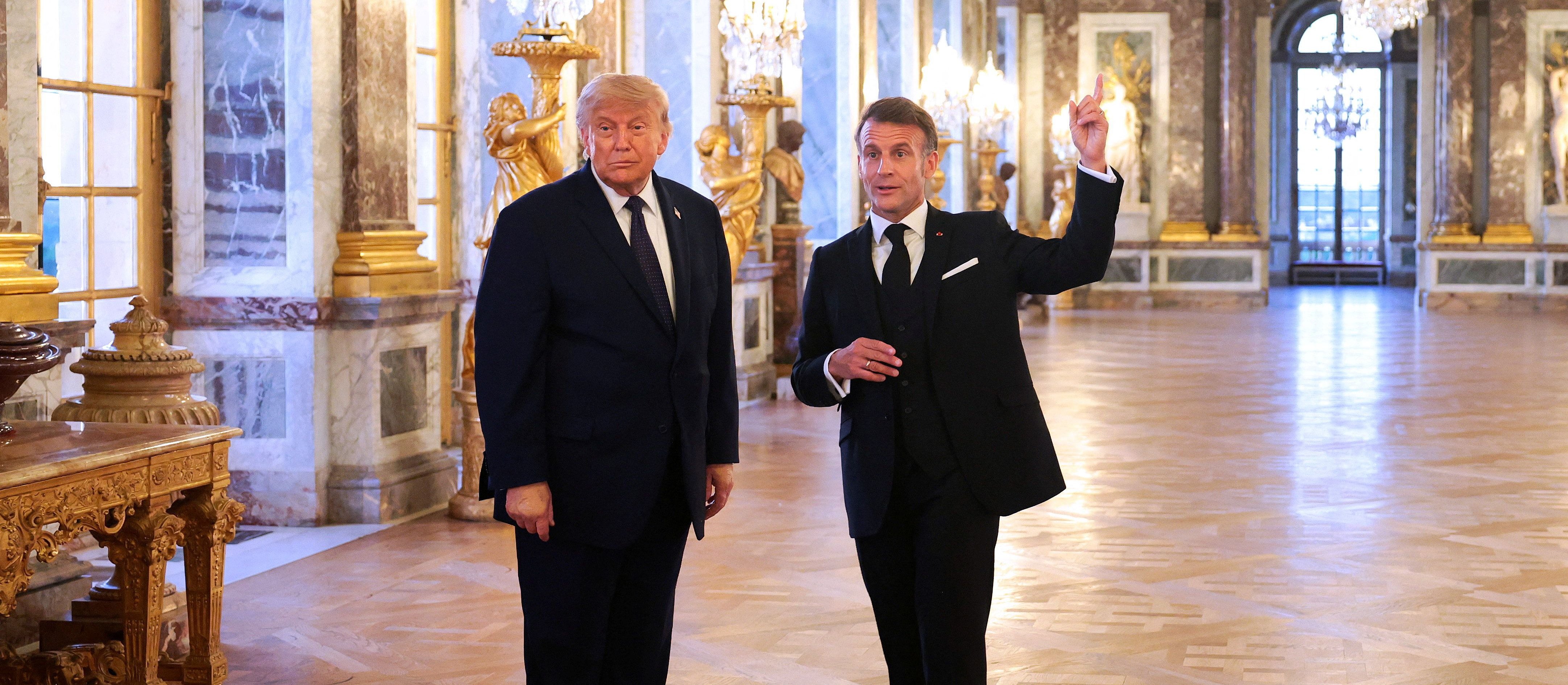 Donald Trump podpisał osobiście porozumienie z Iranem w Wersalu
