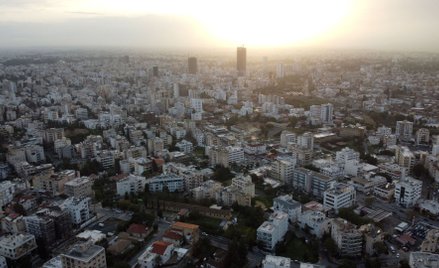 8 mld dolarów - tyle w ostatnich 7 latach Cypr zarobił na „złotych paszportach” i kartach stałego po