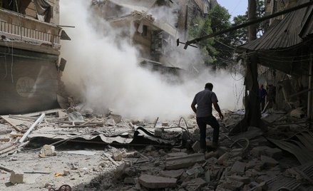 "Terroryści z Syrii zmierzają do Francji"