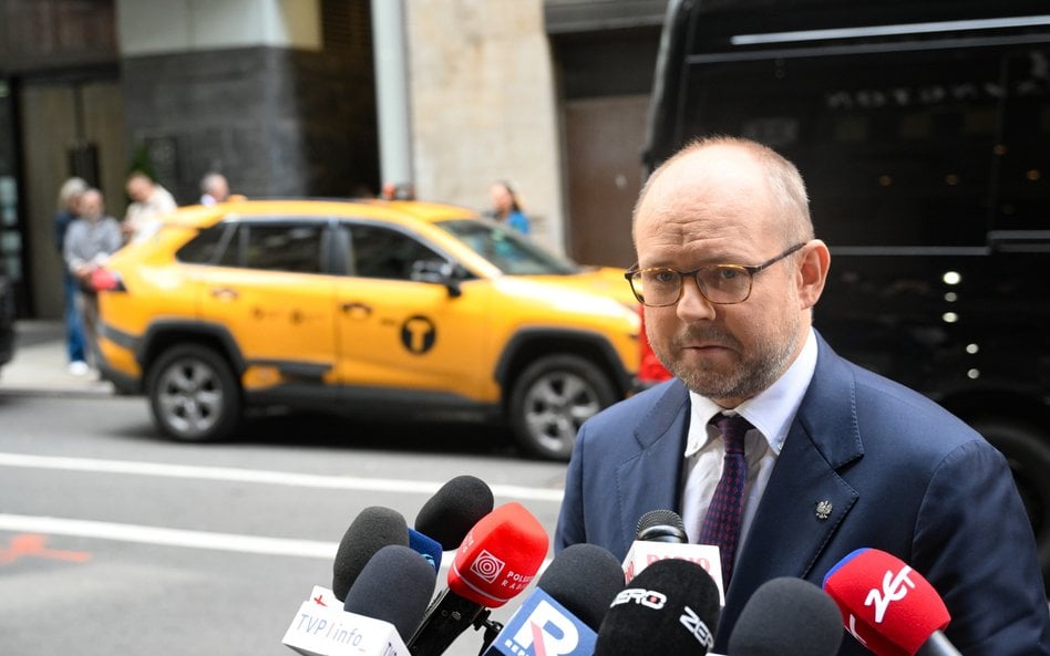 Szef Biura Polityki Międzynarodowej w KPRP Marcin Przydacz podczas wypowiedzi dla mediów w Nowym Jor
