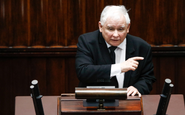 Komisja weryfikacyjna to odpowiedź Jarosława Kaczyńskiego na apele Donalda Tuska o komisję śledczą.