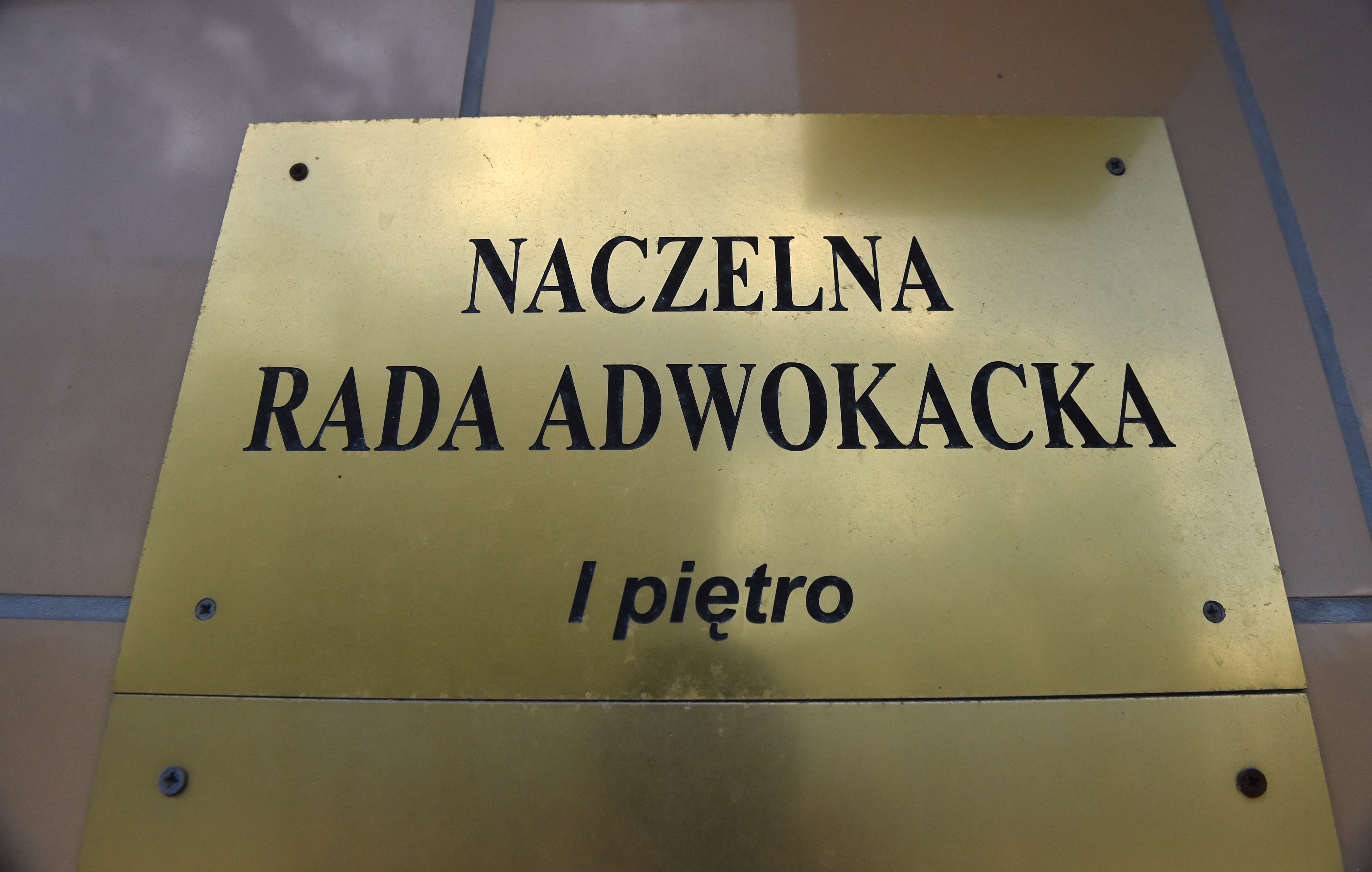 Naczelna Rada Adwokacka Interweniuje W Sprawie Szantażysty - Rp.pl