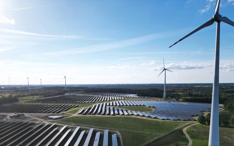 Zielona energia redukuje emisje. Zrównoważona energia ze źródeł Polenergii buduje przyszłość.