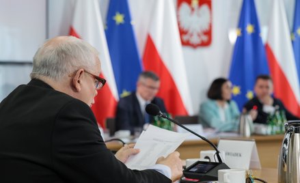Wezwany na świadka prezes PiS Jarosław Kaczyński podczas posiedzenia komisji śledczej ds. Pegasusa w
