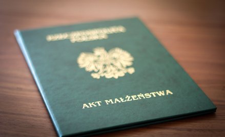 Pierwszy i drugi małżonek zamiast kobiety i mężczyzny. Będą zmiany w USC