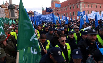 Protest policjantów trwa już od lipca. W październiku w Warszawie odbyła się manifestacja.