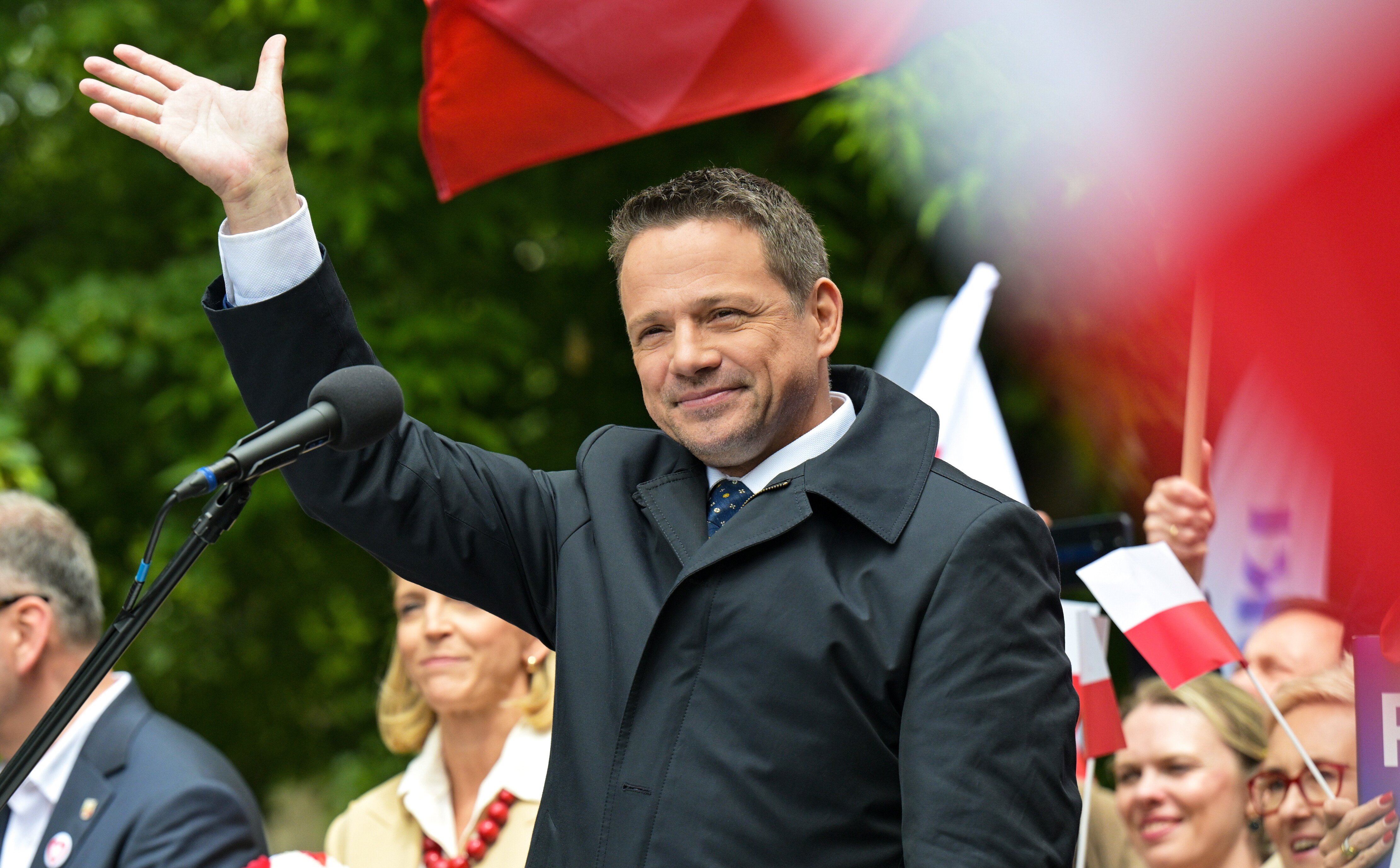 Sukces Trzaskowskiego to wakat w stolicy