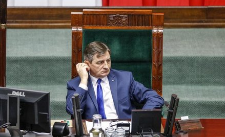 Marszałek Kuchciński i pamiątkowy album za 750 zł