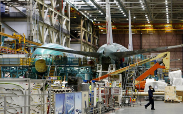Boeing skupuje własne akcje i podnosi dywidendę