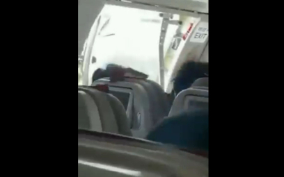 Samolot Asiana Airlines lądował z otwartymi drzwiami