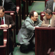 Sejm, 1999 r. Jacek Rybicki (z lewej) z Pawłem Łączkowskim. Kilka słów w cztery oczy.