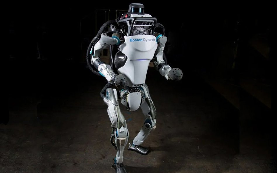 Robot humanoidalny Atlas firmy Boston Dynamics potrafi już tańczyć czy wykonywać fikołki. To ta firm