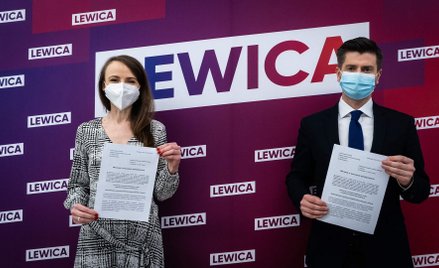Łamanie obostrzeń w kościołach. Lewica informuje sanepid