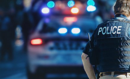 Policja podkreśla jednak, że sprawa jest poważna. Fałszywa informacja dotyczyła prawdziwego, niewyja