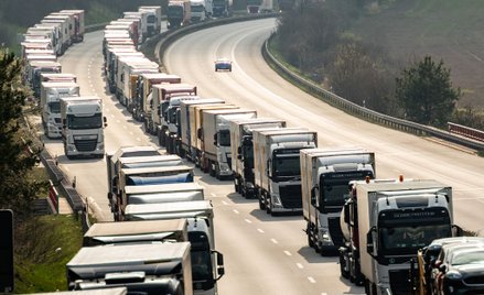 KE wydała wytyczne dotyczące tzw. zielonych pasów, czyli priorytetowych korytarzy dla transportu dro