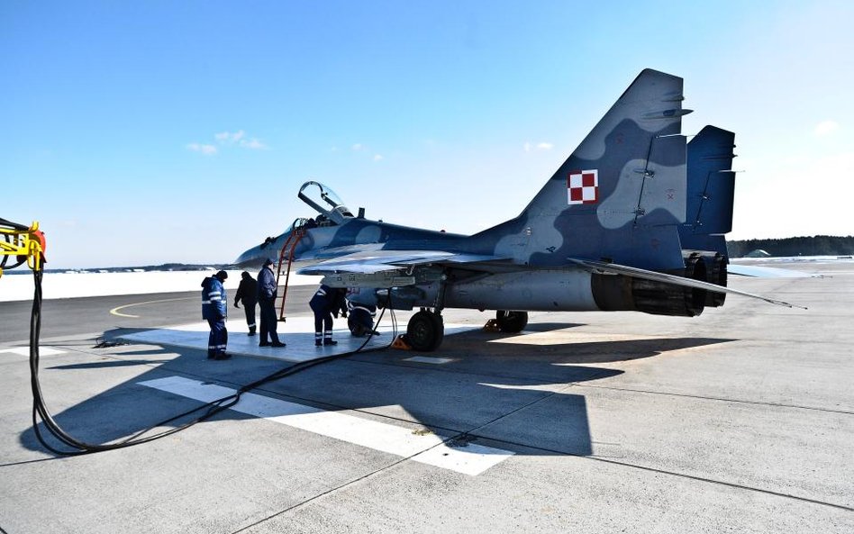 Piloci MIG-29 obawiają się o bezpieczeństwo maszyn i ludzi na ziemi