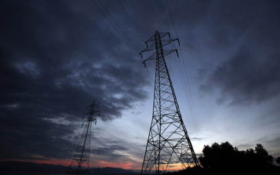 Cena prądu w Europie spadła poniżej zera. Dopłacają za konsumpcję