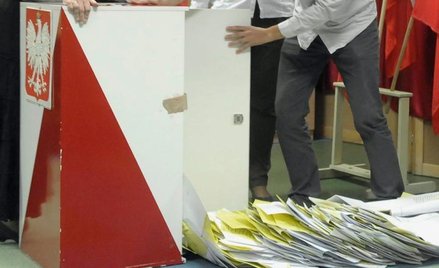 Po listopadowym głosowaniu PKW ogłosiła zbiorcze wyniki, ale wciąż nie znamy dokładnych statystyk, n