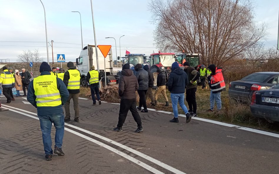 Zablokowane przejście graniczne w Medyce 23 XI 2023 roku.