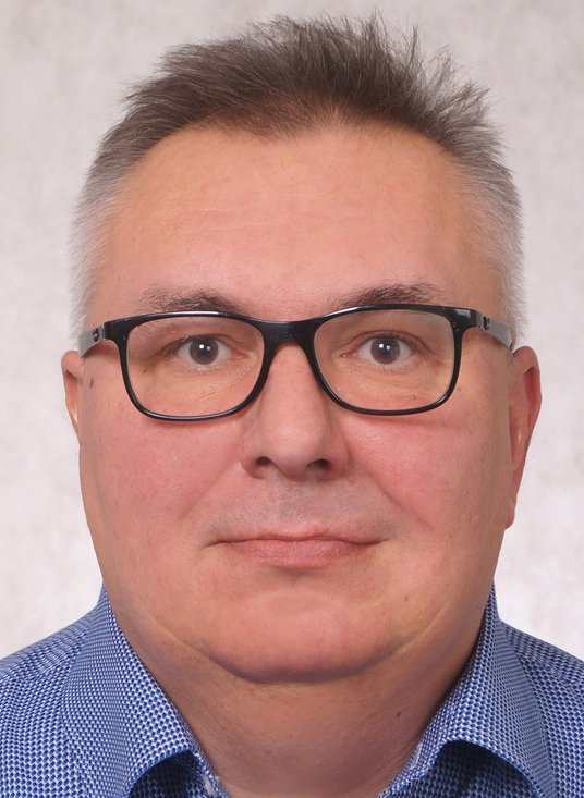 Dr n. biol. Robert Grabowski jest dyrektorem medycznym Vision Express