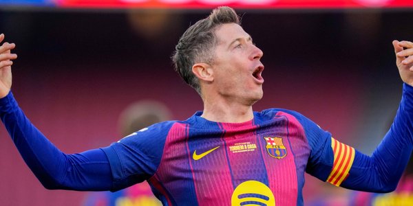 Robert Lewandowski otworzył Camp Nou