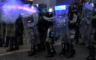 Hongkong: Strzał ostrzegawczy. Użyto ostrej amunicji