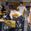 Romain Grosjean (pierwszy z prawej) zadebiutuje w Formule 1