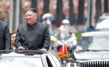 Skąd Kim Dzong Un bierze Mercedesy?