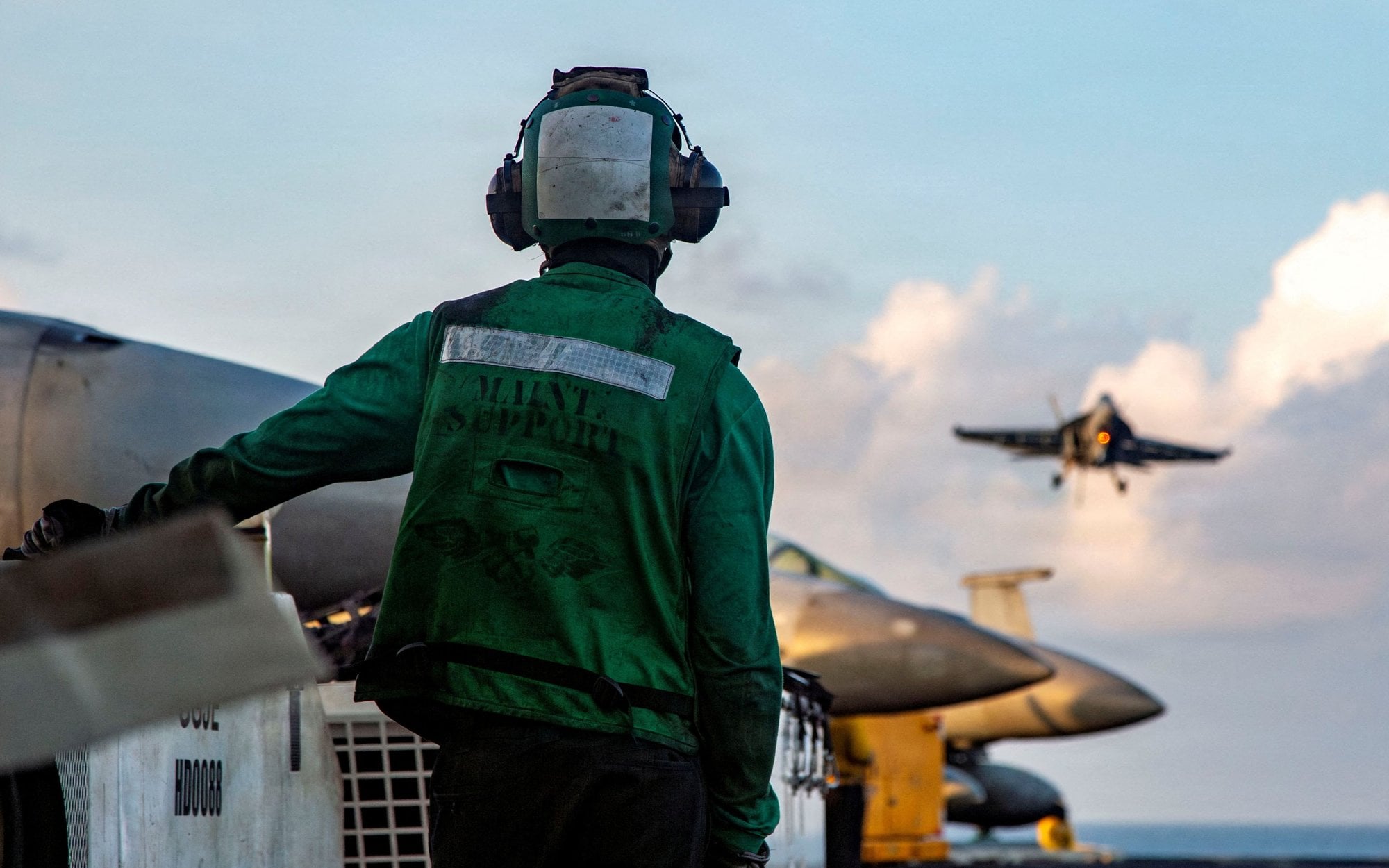 Donald Trump threatens Iran with resumption of war