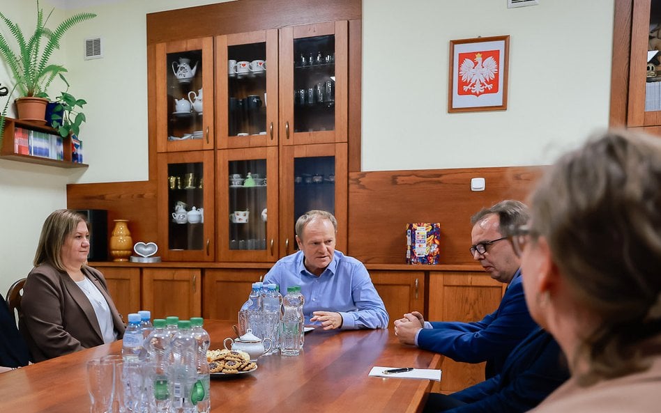W poniedziałek premier Donald Tusk spotkał się z nauczycielami z Liceum Ogólnokształcącego im. Marii